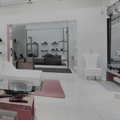 interactive-mirror-shop-multitouch-table